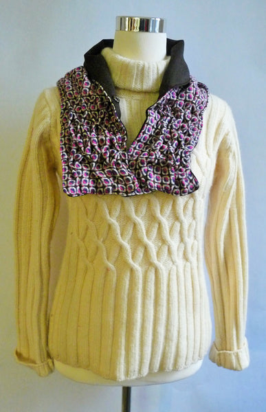 Smocked cowl in pink and brown checked wool